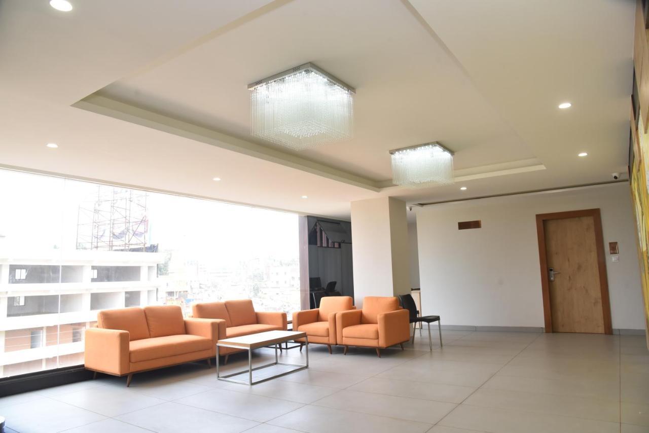 The Oaks Comforts Hubli Exterior foto