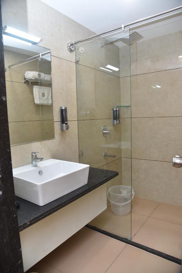 The Oaks Comforts Hubli Exterior foto